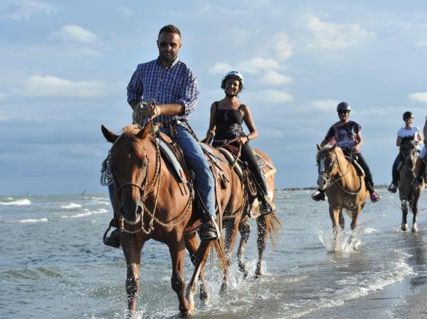 villaggiobarricata it offerta-maggio-villaggio-5-stelle-parco-delta-del-po-con-spiaggia-e-piscina 018